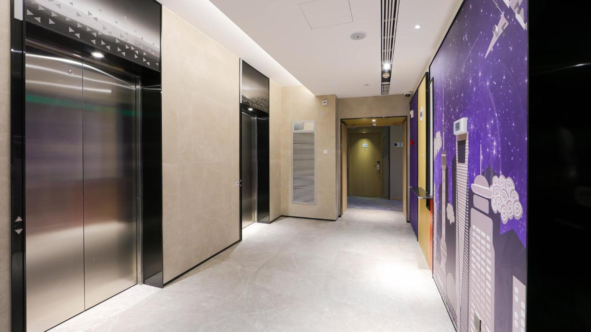 Holiday Inn Express Shanghai Pudong Airport By Ihg Экстерьер фото