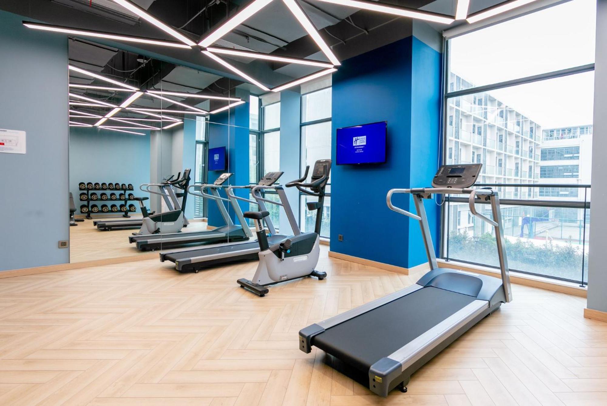 Holiday Inn Express Shanghai Pudong Airport By Ihg Экстерьер фото